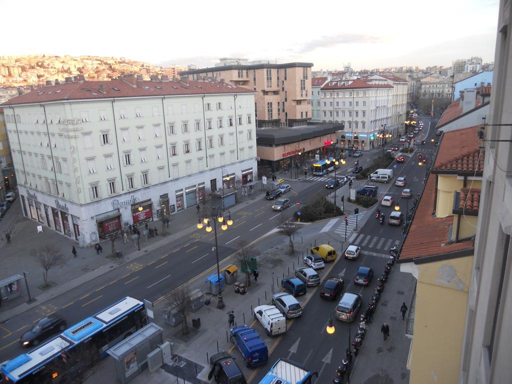 B&B International Trieste Eksteriør billede