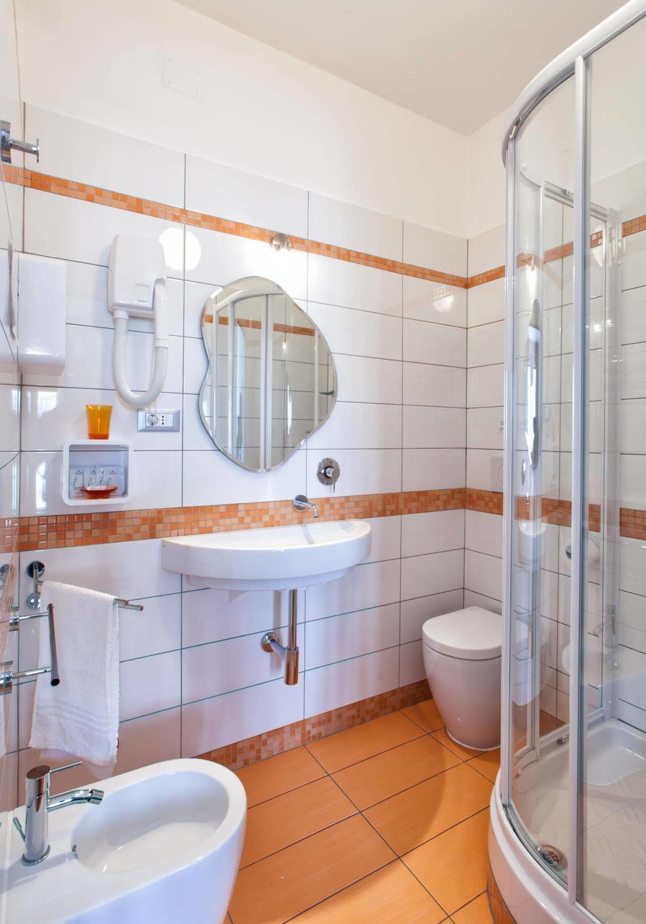 B&B International Trieste Eksteriør billede